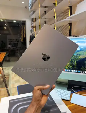 Laptop Apple MacBook Pro 2023 M3 Pro 36GB Apple M3 Pro SSD 1T