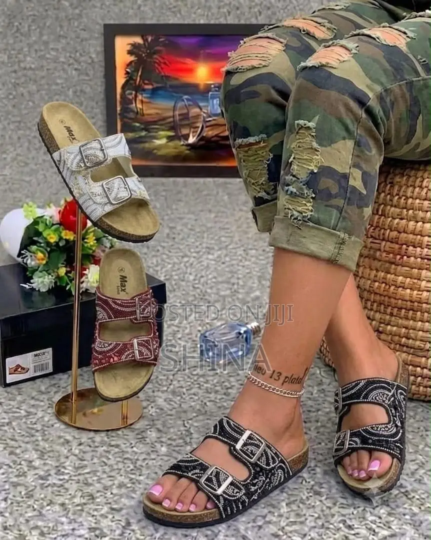 L Max Line Sparkly Double Buckle Slides / Sandals