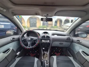 Peugeot 206 2004 Green
