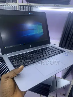 New Laptop HP 430 G4 8GB Intel Core i5 SSD 256GB