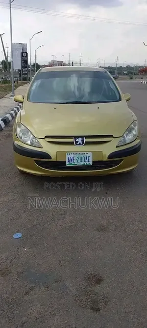 Peugeot 307 2008 Yellow