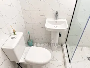Colorful Studio Apartment With Pool Gym