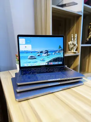 Laptop Apple MacBook Pro 2020 16GB Intel Core i7 SSD 512GB