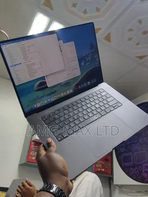 Laptop Apple MacBook Pro 2023 M3 Pro 36GB Apple M3 Pro SSD 1T