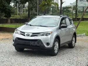 Toyota RAV4 LE 4dr SUV AWD (2.5L 4cyl 6A) 2015 Silver