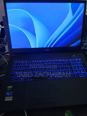 Laptop Hasee 4GB Nvidia HDD+SSD 256GB