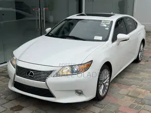Lexus ES 350 FWD 2013 White