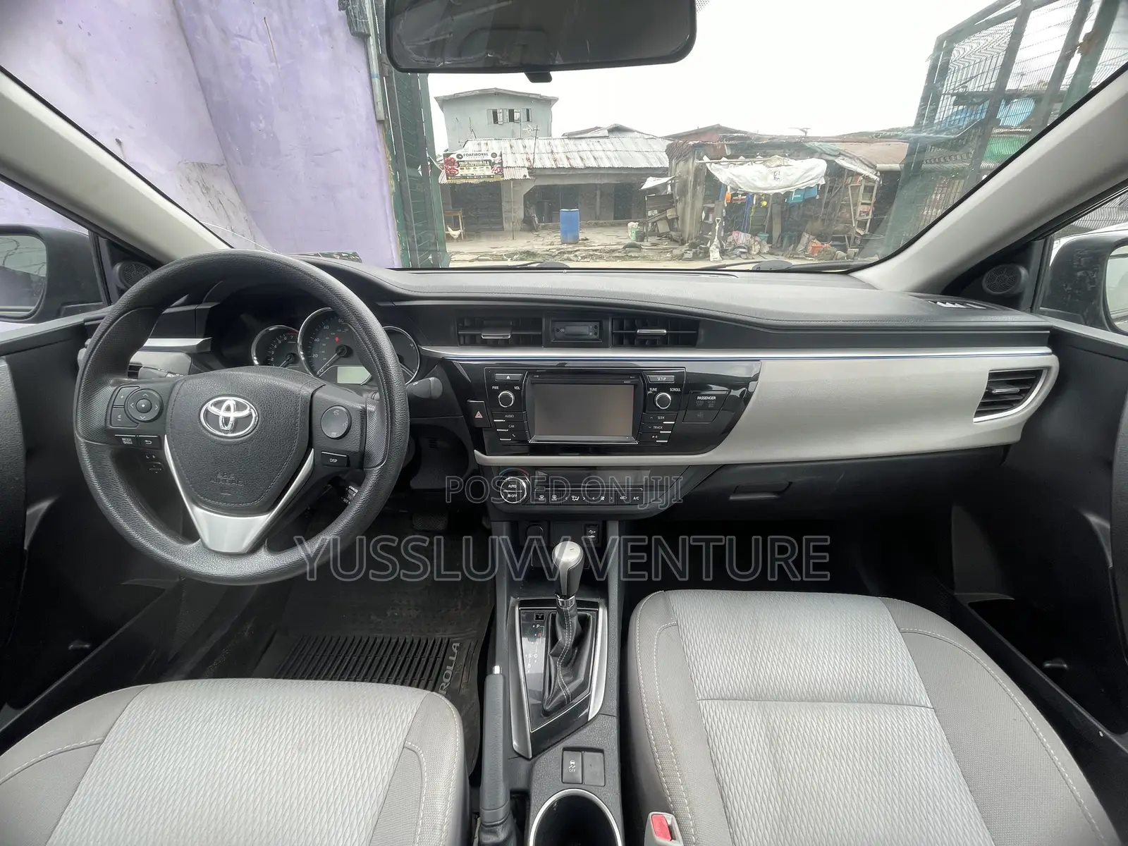 Toyota Corolla 2017 Gray