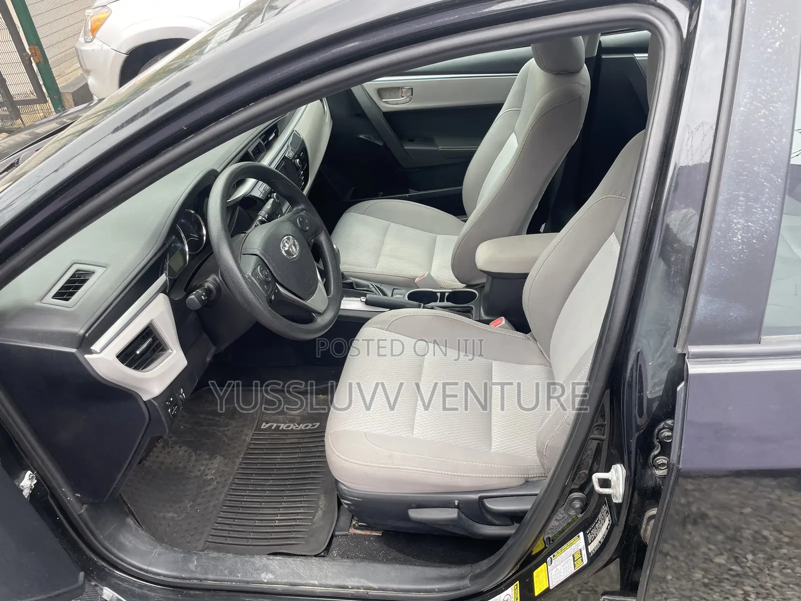 Toyota Corolla 2017 Gray