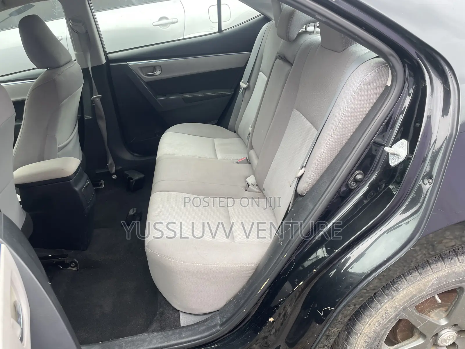 Toyota Corolla 2017 Gray