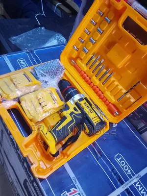 DeWalt Cordless Drill Set