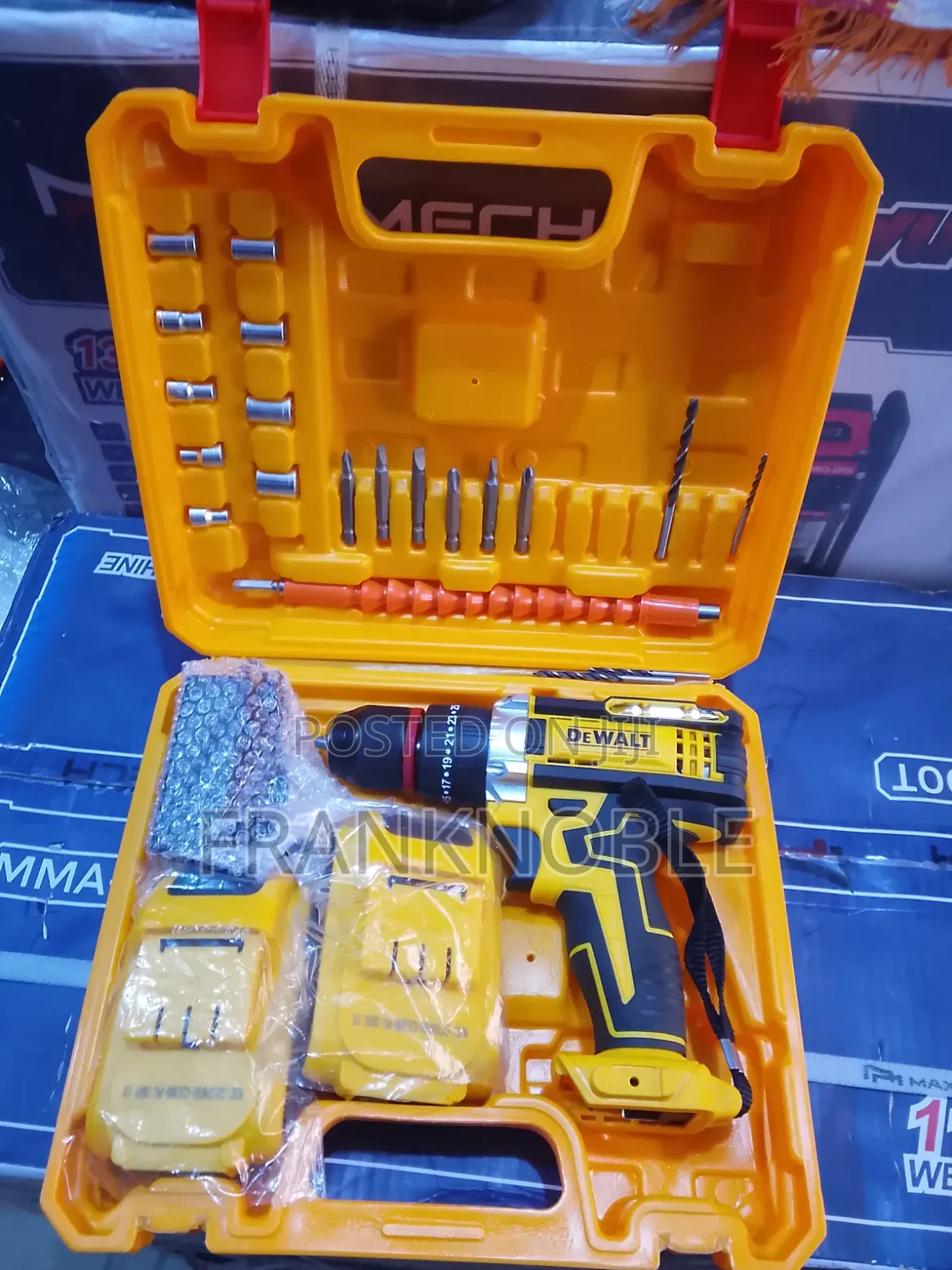 DeWalt Cordless Drill Set