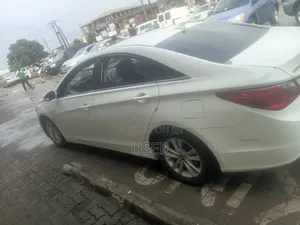 Hyundai Sonata 2012 White