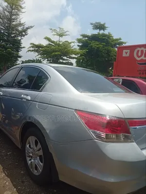 Honda Accord 2012 Silver