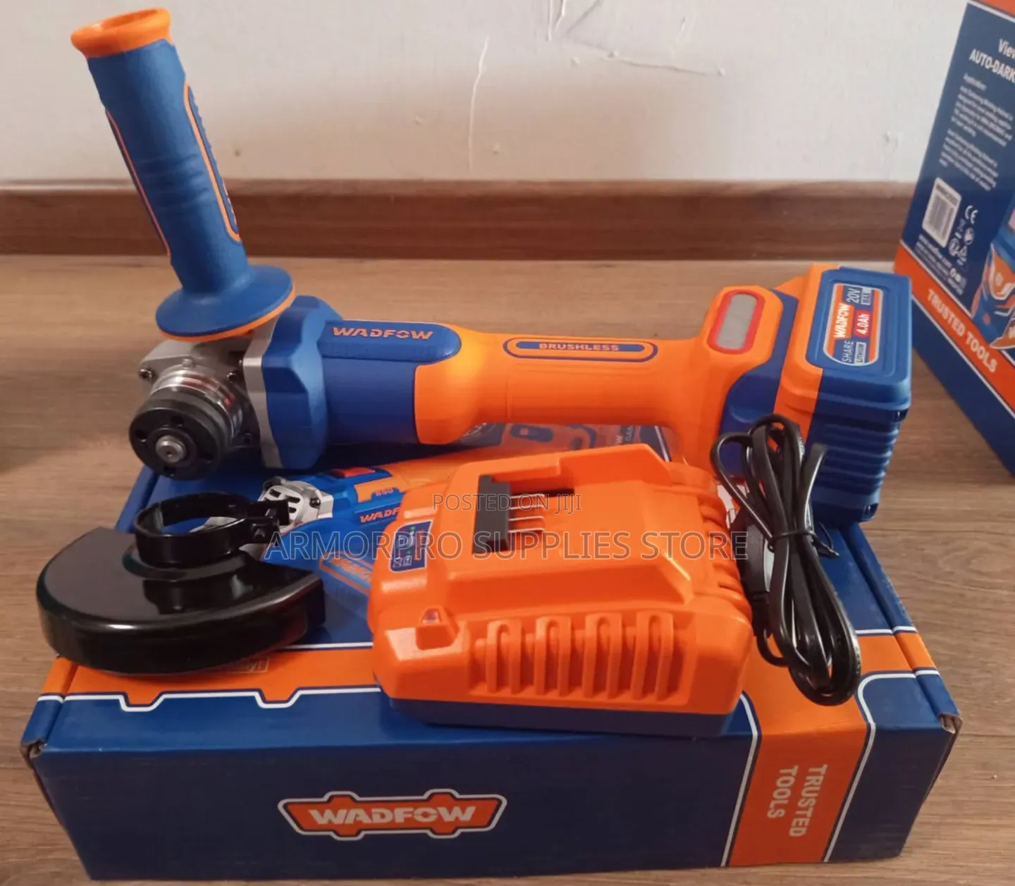 WADFOW Cordless Angle Grinder (20V) I