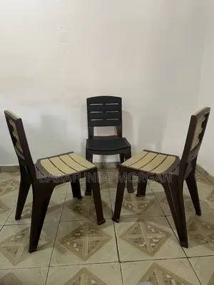 Modern Plastic Dining Chairs
