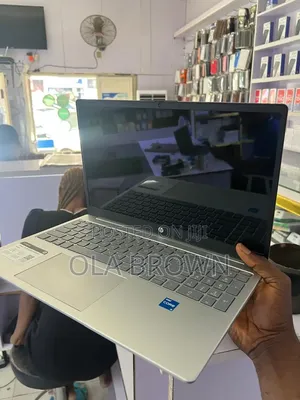 New Laptop HP 16GB Intel Core i5 SSD 512GB