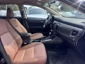 Toyota Corolla LE Premium 4dr Sedan (1.8L 4cyl CVT) 2016 Black