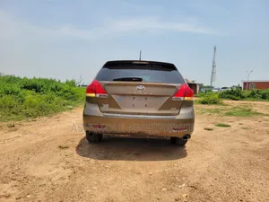 Toyota Venza V6 AWD 2010 Brown