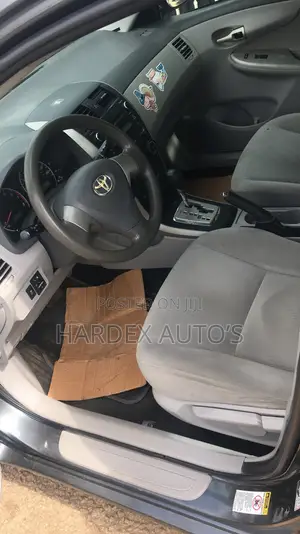 Toyota Corolla 2010 Gray
