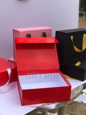 Magnetic Flip Box 12by10by4'5