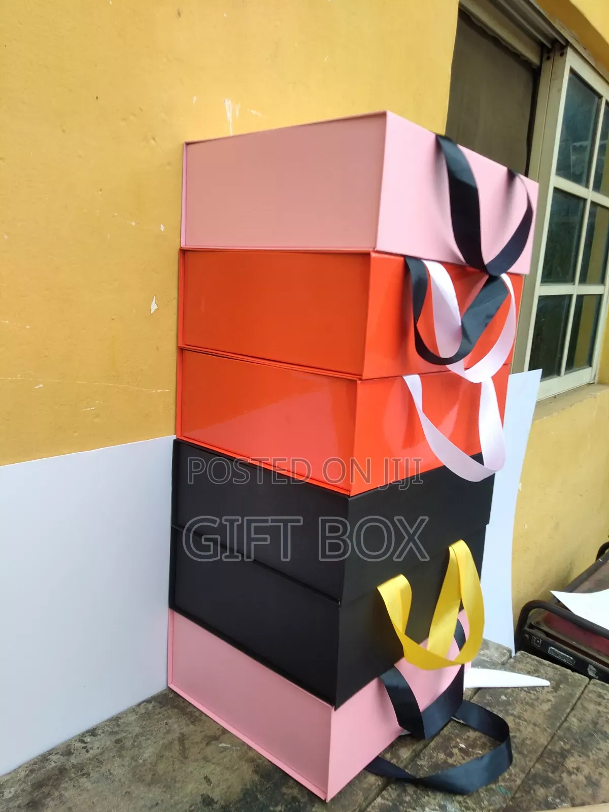 Magnetic Flip Box 12by10by4'5