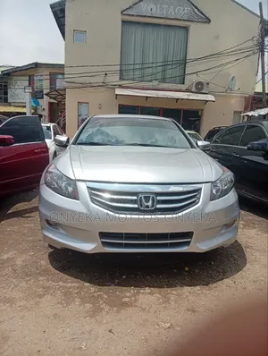 Honda Accord 2012 Silver