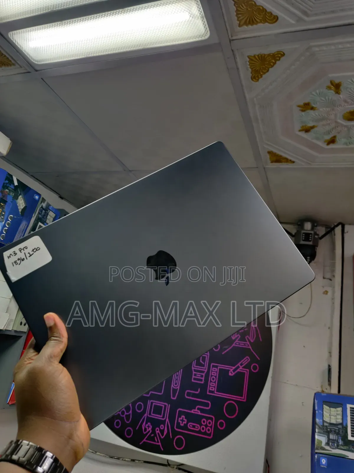 Laptop Apple MacBook Pro 2023 M3 Pro 18GB Apple M3 Pro SSD 1T