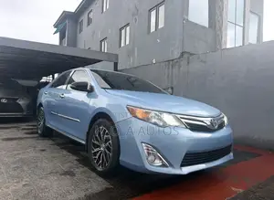 Toyota Camry XLE V6 4dr Sedan (3.5L 6cyl 6A) 2013 Blue