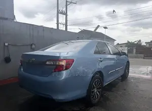 Toyota Camry XLE V6 4dr Sedan (3.5L 6cyl 6A) 2013 Blue