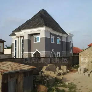 Furnished 6bdrm Duplex in Diamond Estate, Alimosho for sale