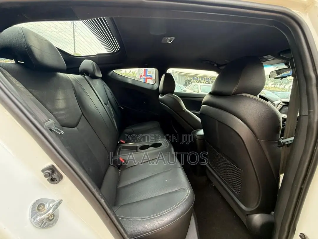 Hyundai Veloster 2016 White