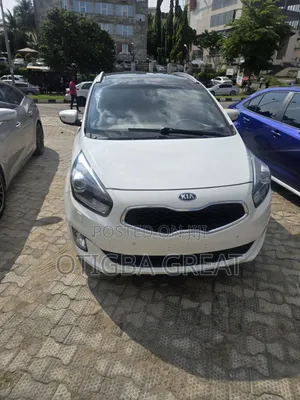 Kia Rondo 2015 White