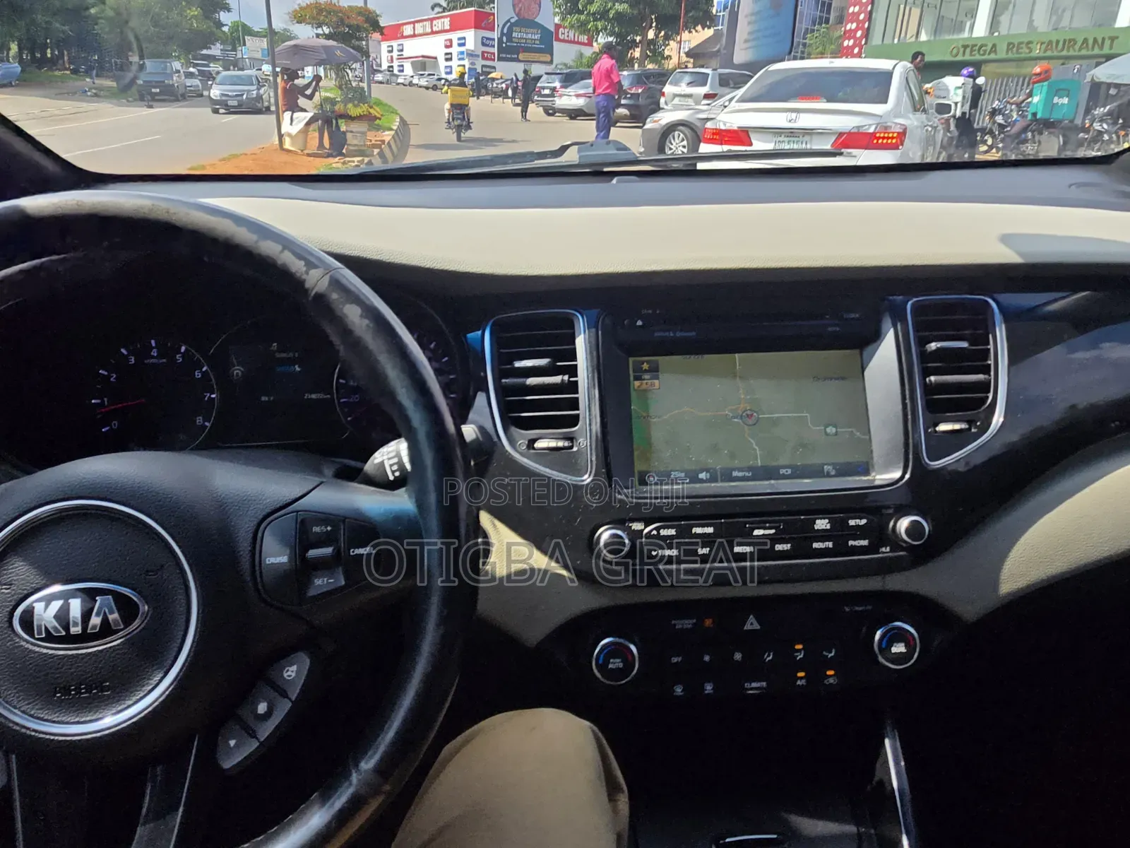 Kia Rondo 2015 White