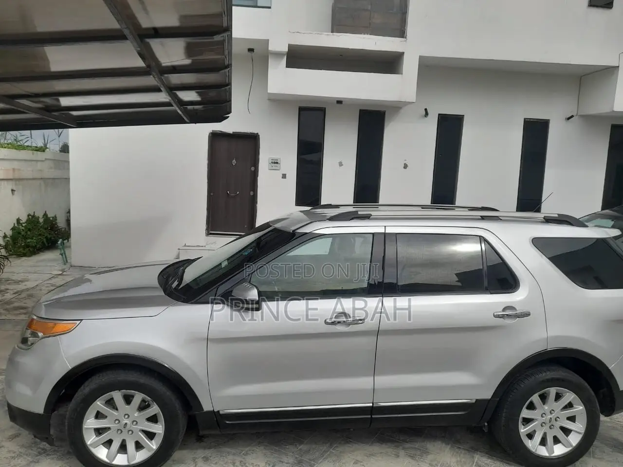 Ford Explorer XLT 4dr SUV AWD (3.5L 6cyl 6A) 2014 Silver