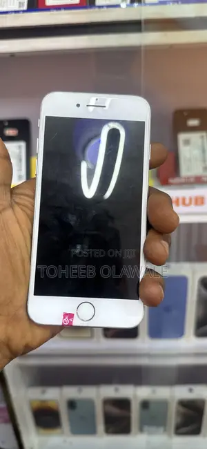 New Apple iPhone 7 32 GB Black