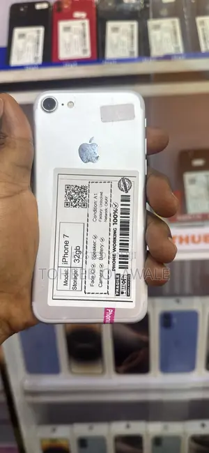 New Apple iPhone 7 32 GB Black