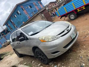 Toyota Sienna 2006 Silver