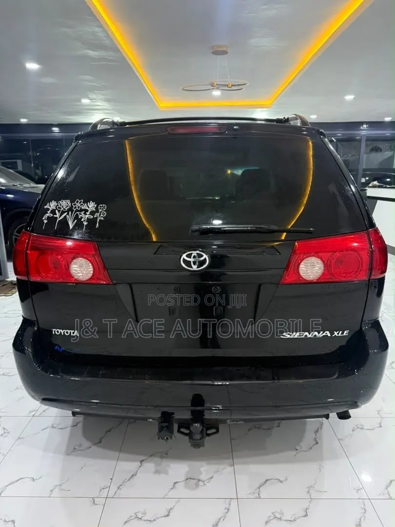 Toyota Sienna 2008 Black