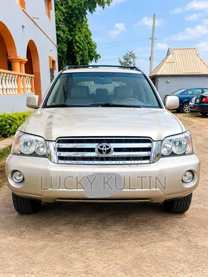 Toyota Highlander V6 2005 Gold