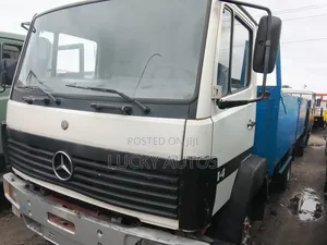 Mercedes-Benz 814
