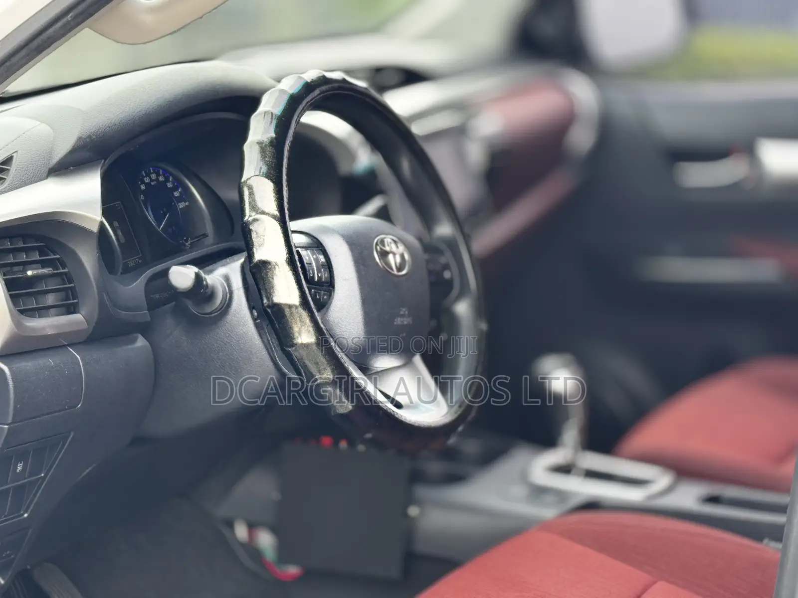 Toyota Hilux 2020 White