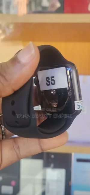 Apple Watch Series 5 44mm GPS and Cellular (Grand A)