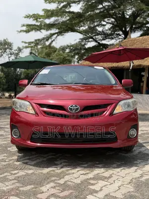 Toyota Corolla L 4-Speed Automatic 2013 Red