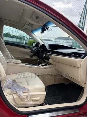 Lexus ES 2014 Red