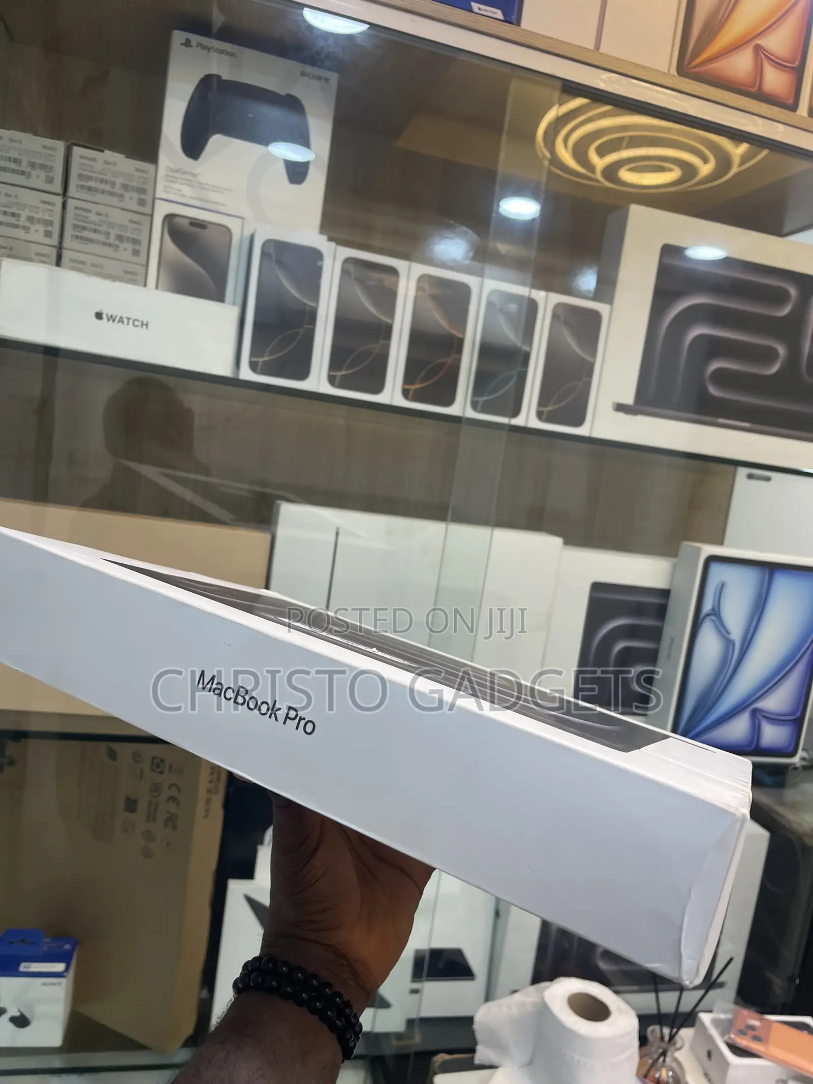 New Laptop Apple MacBook Pro 2024 M4 Max 36GB Apple M4 Max SSD 1T