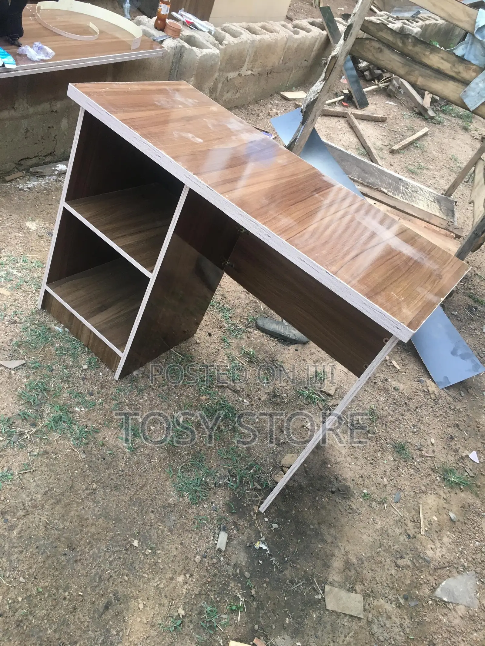 Reading Table