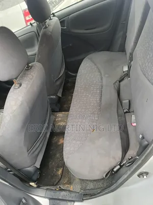 Toyota Yaris 2004 Silver