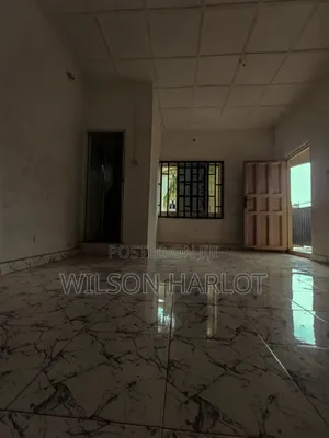 3bdrm Apartment in Apple Estate, Uyo for rent