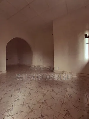 3bdrm Apartment in Apple Estate, Uyo for rent